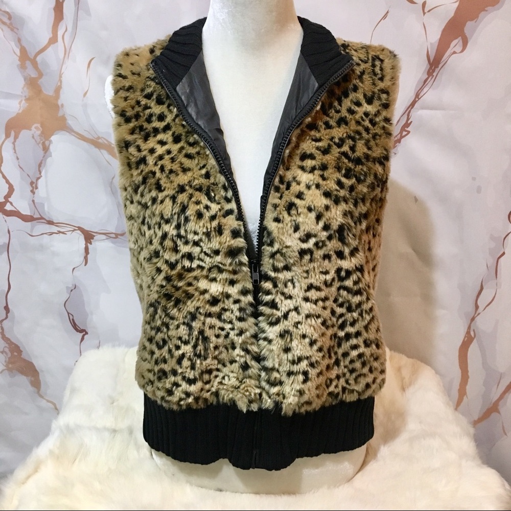 💎 Ciara leopard zip up faux fur sweater vest